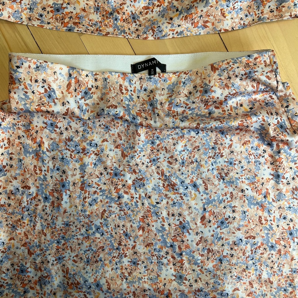 Dynamite two piece set - Picture 3 of 3